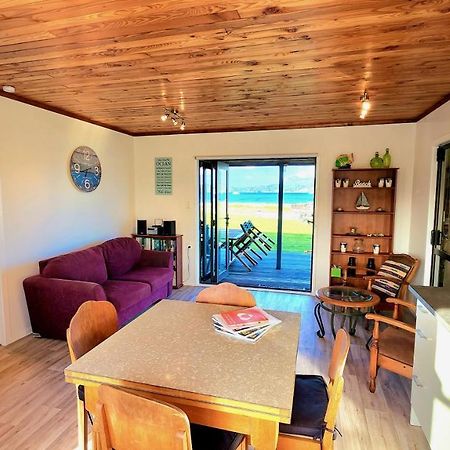 The Sunrise Bach - One Tree Point Holiday Home エクステリア 写真