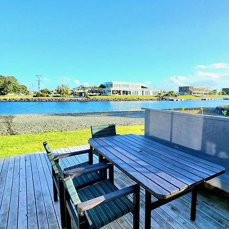 The Sunrise Bach - One Tree Point Holiday Home エクステリア 写真