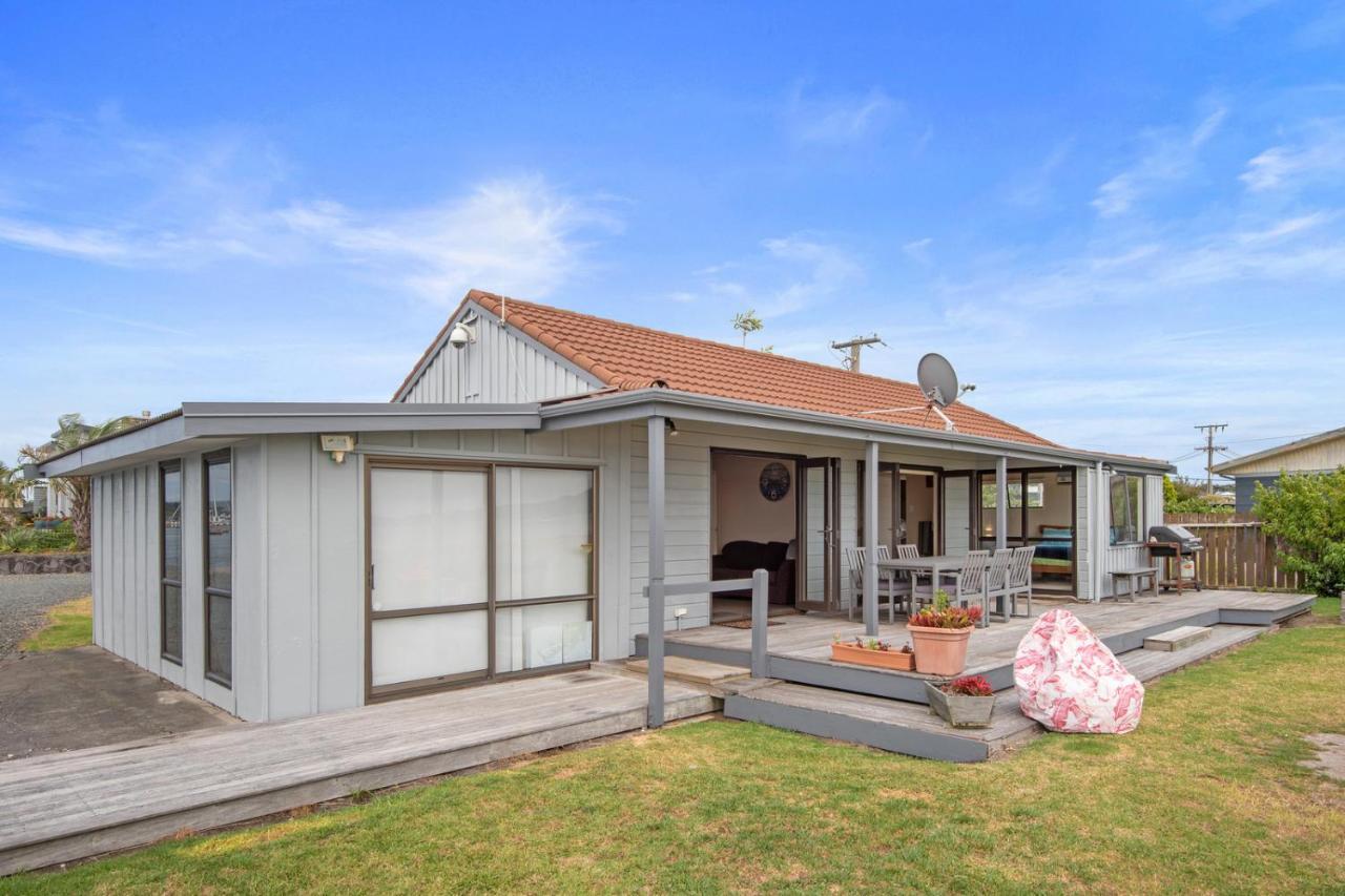 The Sunrise Bach - One Tree Point Holiday Home エクステリア 写真