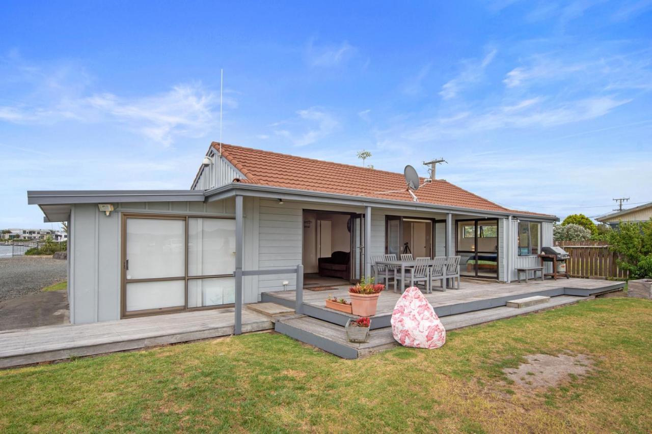 The Sunrise Bach - One Tree Point Holiday Home エクステリア 写真